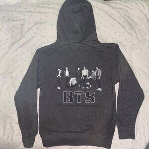 BTS Hoodie ADULT UNISEX SMALL Black Graphic Logo Sweatshirt Pullover Kpop